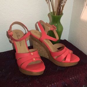 Coral wedge like new!